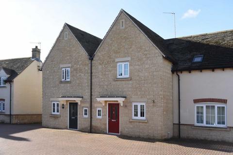 3 bedroom terraced house to rent, Crossways Court, Enstone