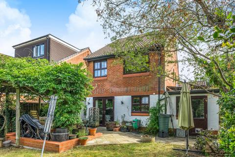 4 bedroom detached house for sale, Durrell Way, Shepperton, TW17