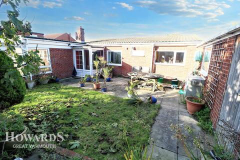 3 bedroom detached bungalow for sale, Back Road, Winterton-on-Sea