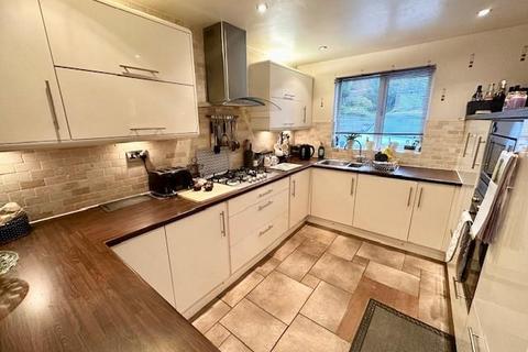 4 bedroom house for sale, Round Hill, Halifax