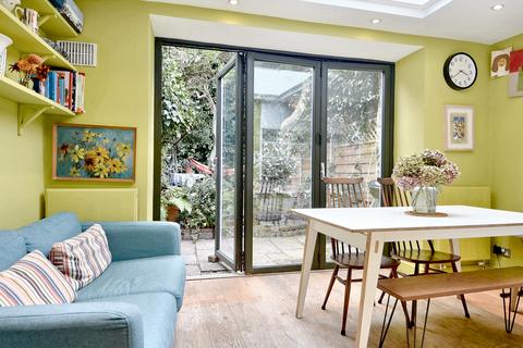 26 Leverton Street, London, NW5 2PJ