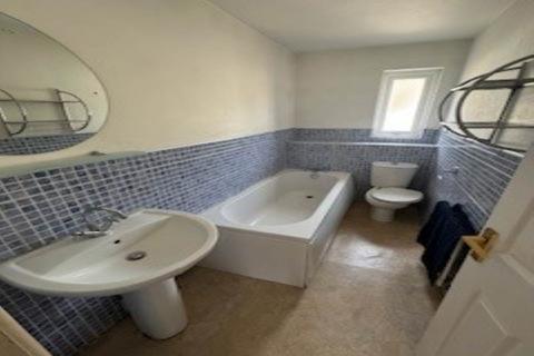 2 bedroom terraced house to rent, Graig Y Darren, Godre'R Graig, Swansea