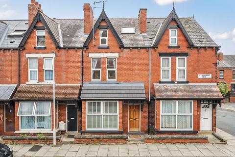 4 bedroom terraced house for sale, Hillcrest View, Leeds LS7