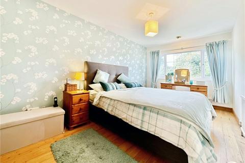 29 Connaught Close, Yateley, GU46 6QQ