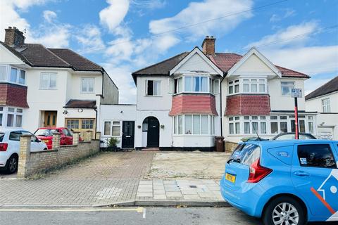 4 bedroom semi-detached house for sale, Vancouver Road, Edgware