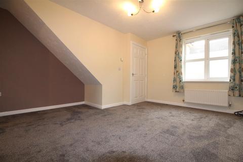 2 bedroom semi-detached house to rent, 4 Ashgate RoadHucknallNottingham