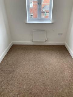 2 bedroom house to rent, Tarn Close, Willenhall