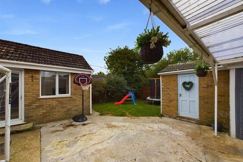 4 bedroom detached bungalow for sale, 5 Main Street, Trusthorpe LN12