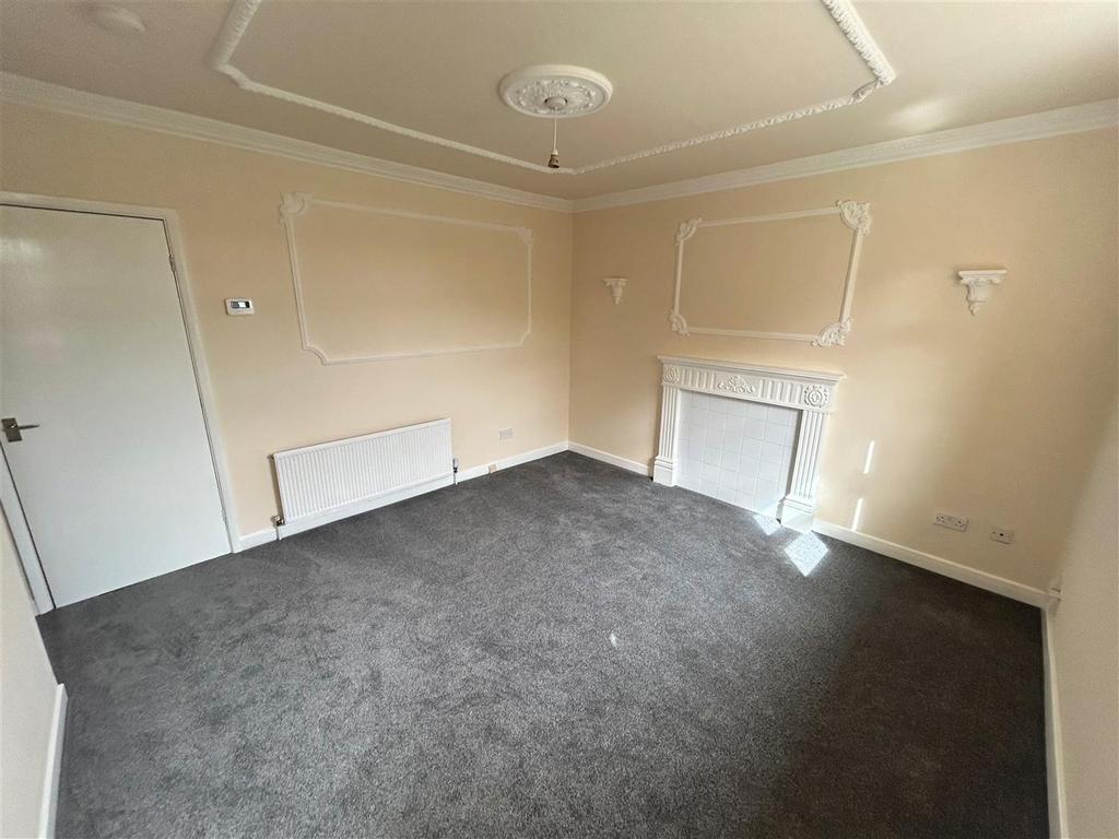 Living room 2.jpg