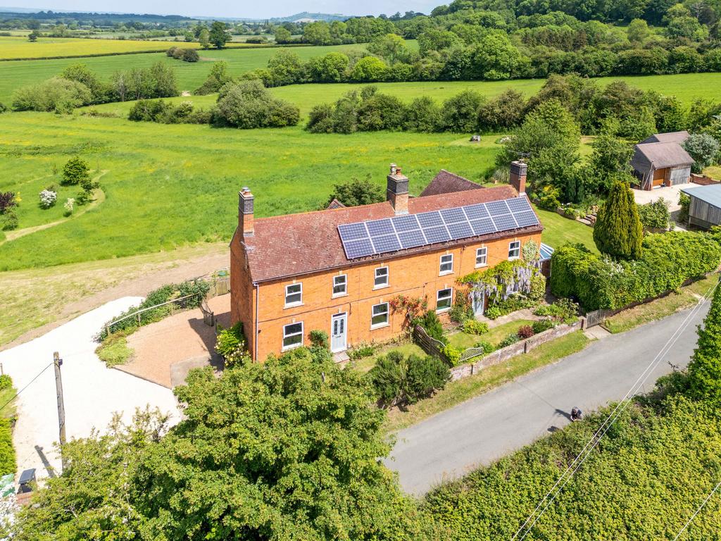 Hill View and Longclose Cottages