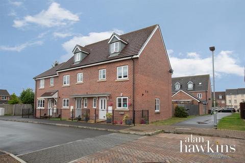 4 bedroom end of terrace house for sale, Buxton Way, Royal Wootton Bassett SN4 8