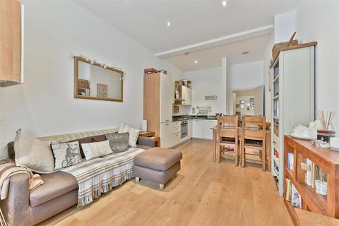 2 bedroom apartment for sale, Cavendish Road, Clapham South