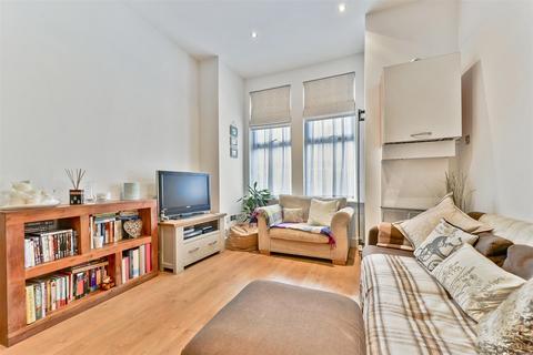 2 bedroom apartment for sale, Cavendish Road, Clapham South