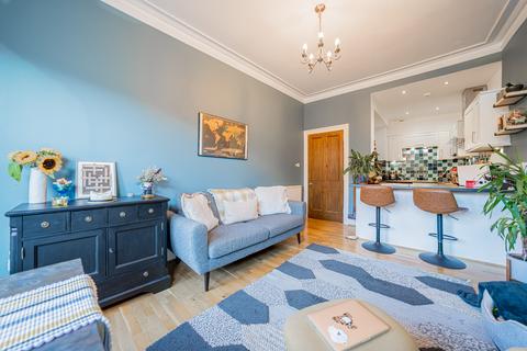 2 bedroom flat for sale, Tantallon Road, Flat 0/2, Shawlands, Glasgow, G41 3HJ