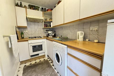 64 Curbar Road, Birmingham, B42 2AU