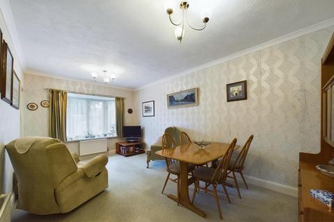 2 bedroom apartment for sale, Larch Close, Chichester