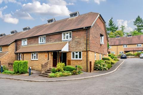 2 bedroom retirement property for sale, Chestnut Avenue, Guildford