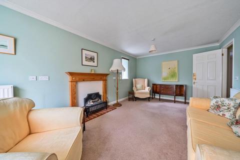 2 bedroom retirement property for sale, Chestnut Avenue, Guildford