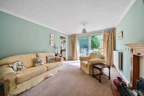 2 bedroom retirement property for sale, Chestnut Avenue, Guildford