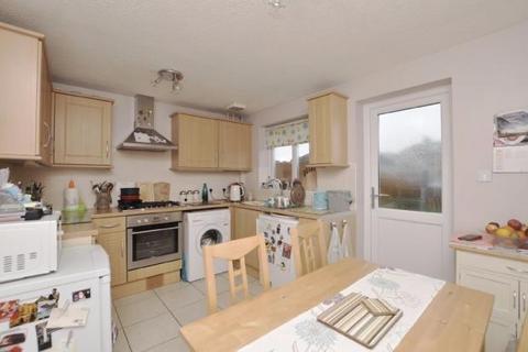 2 bedroom semi-detached house to rent, Mackie Road, 00000112