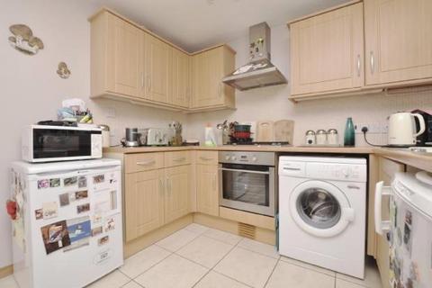 2 bedroom semi-detached house to rent, Mackie Road, 00000112