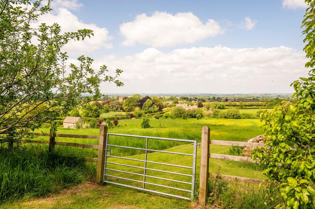 Longclose Garden &amp; Views