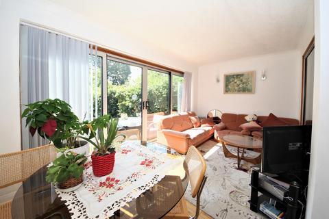 3 bedroom terraced house for sale, Arlington Road, London, N14