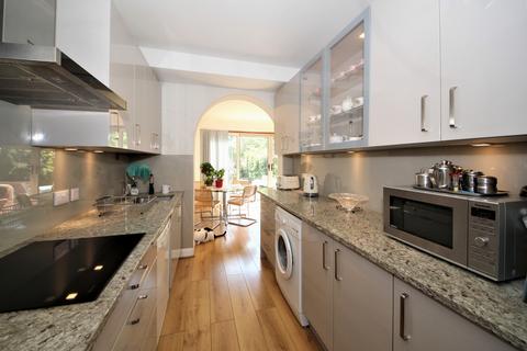 3 bedroom terraced house for sale, Arlington Road, London, N14