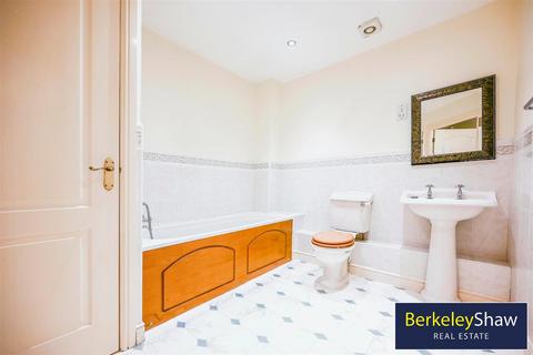 24 Chilton Court, Liverpool, L31 6EU