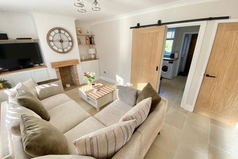 2 bedroom end of terrace house for sale, Black Road, Macclesfield