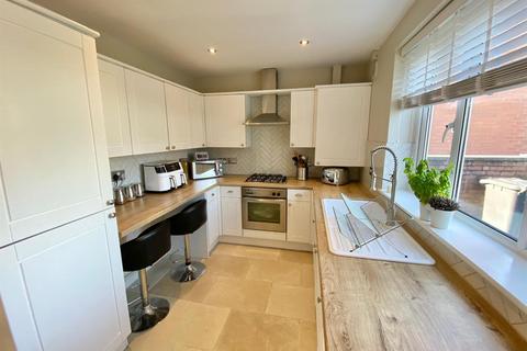 25 Black Road, Macclesfield, SK11 7BZ