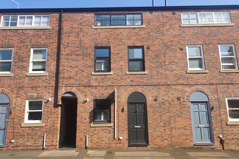 3 bedroom townhouse for sale, Catherine Street, Macclesfield