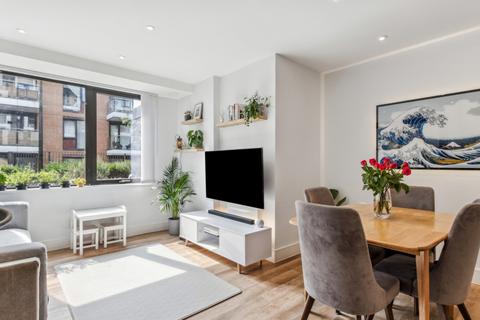 3 bedroom apartment for sale, Knaresborough Drive, London, SW18