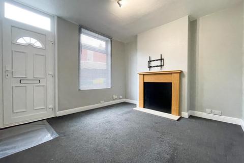 2 bedroom terraced house to rent, Lichfield Road, Nottingham NG2