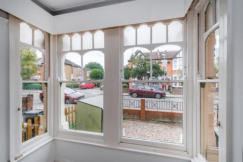 4 bedroom terraced house for sale, Dover Road, Aldersbrook