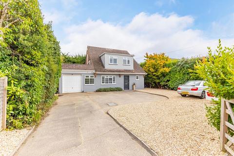 4 bedroom detached house for sale, Lyon Avenue, New Milton, Hampshire. BH25 6AP