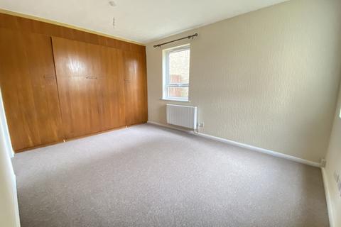 Studio to rent, Wagtail Drive, Heybridge CM9