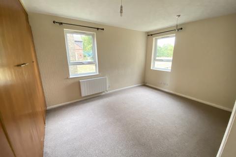 Studio to rent, Wagtail Drive, Heybridge CM9