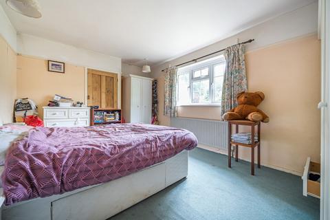 17 Bannisters Road, Guildford, GU2 7RA