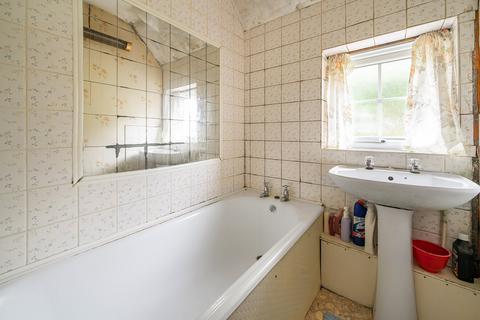 17 Bannisters Road, Guildford, GU2 7RA