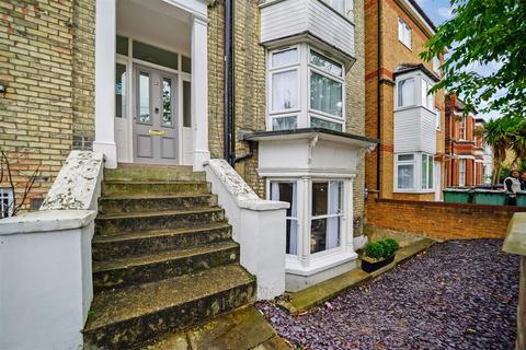 1 bedroom apartment for sale, Canning Crescent, London N22