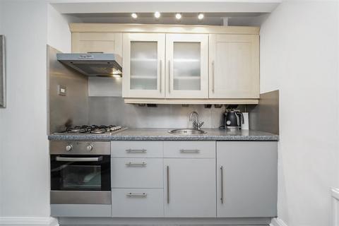 1 bedroom apartment for sale, Canning Crescent, London N22