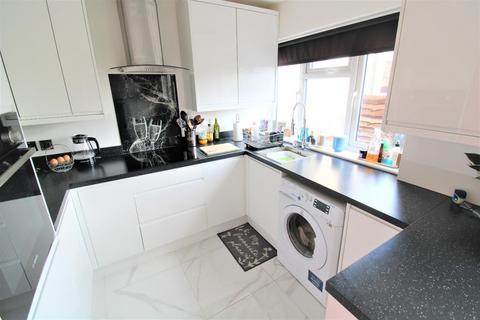 3 bedroom terraced house for sale, Erith Road, Bexleyheath, DA7 6BN