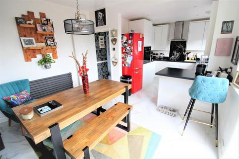 56 Erith Road, Bexleyheath, DA7 6BN