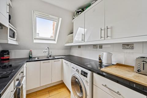 2 bedroom apartment for sale, Collingham Gardens, London SW5