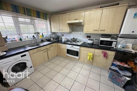 4 bedroom house share to rent, HAYES, MIDDLESEX