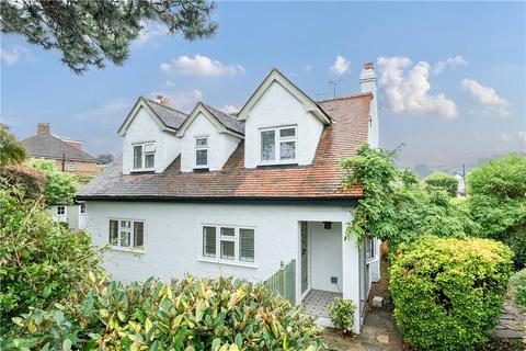 3 bedroom detached house for sale, Hilda Vale Road, Farnborough