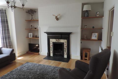 2 bedroom apartment to rent, North Road, Bath