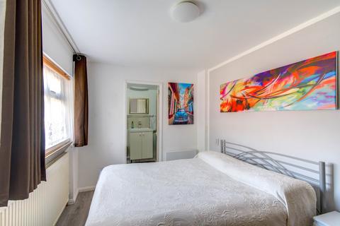8 Batheaston Close, Birmingham, B38 9UL