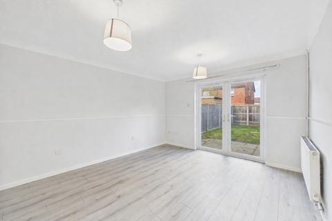 2 bedroom terraced house to rent, Frobisher Mews, Churchdown
